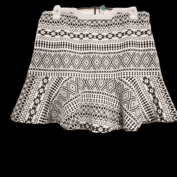 Vera Wang Princess Gray Black and White Mini Skirt - Picture 1 of 8